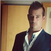 Soy un chico apasionado de la cultura, e vivido en Irlanda y Escocia donde di clases particulares de español a niños hasta 16 años, también e dado clases de inglés en mi casa a un grupo de 3 niños incluido a mis sobrinos.
Busco dar clases de iniciación y